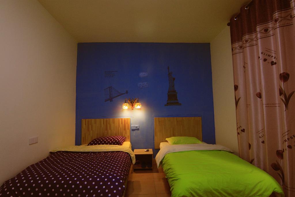 Lan Shan Chu Youth Hostel Yangshuo Rum bild
