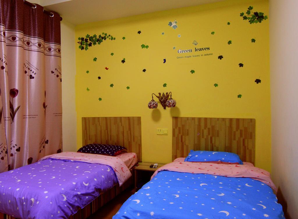Lan Shan Chu Youth Hostel Yangshuo Rum bild